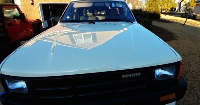 1985 Toyota Pickup SR5 - photo 4