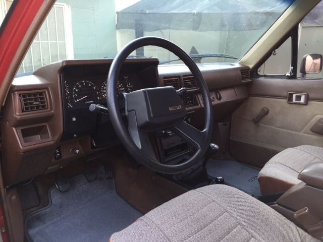 1985 Toyota Tacoma SR5 - photo 8