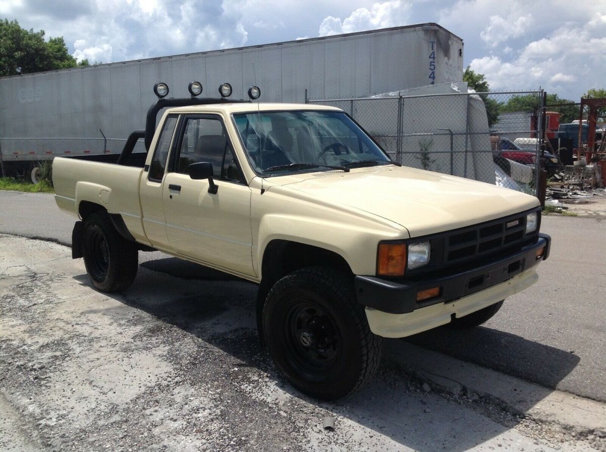 1985 Toyota Pickup 22RE EFI 4X4 MANUAL 5 SPEED SR5 - photo 13