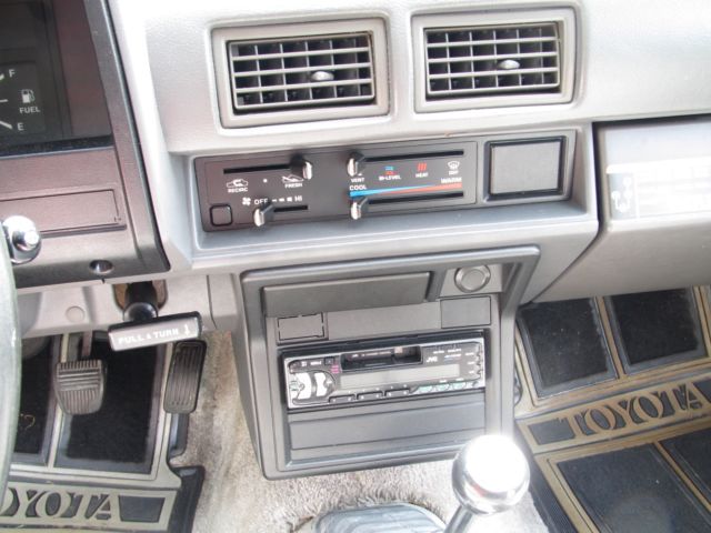 1985 Toyota PICKUP - photo 12