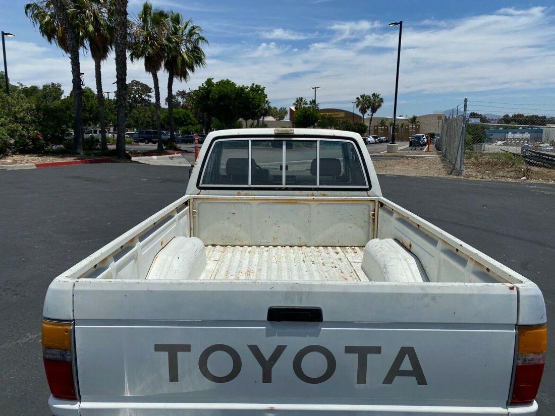 1985 Toyota Pickup - photo 8
