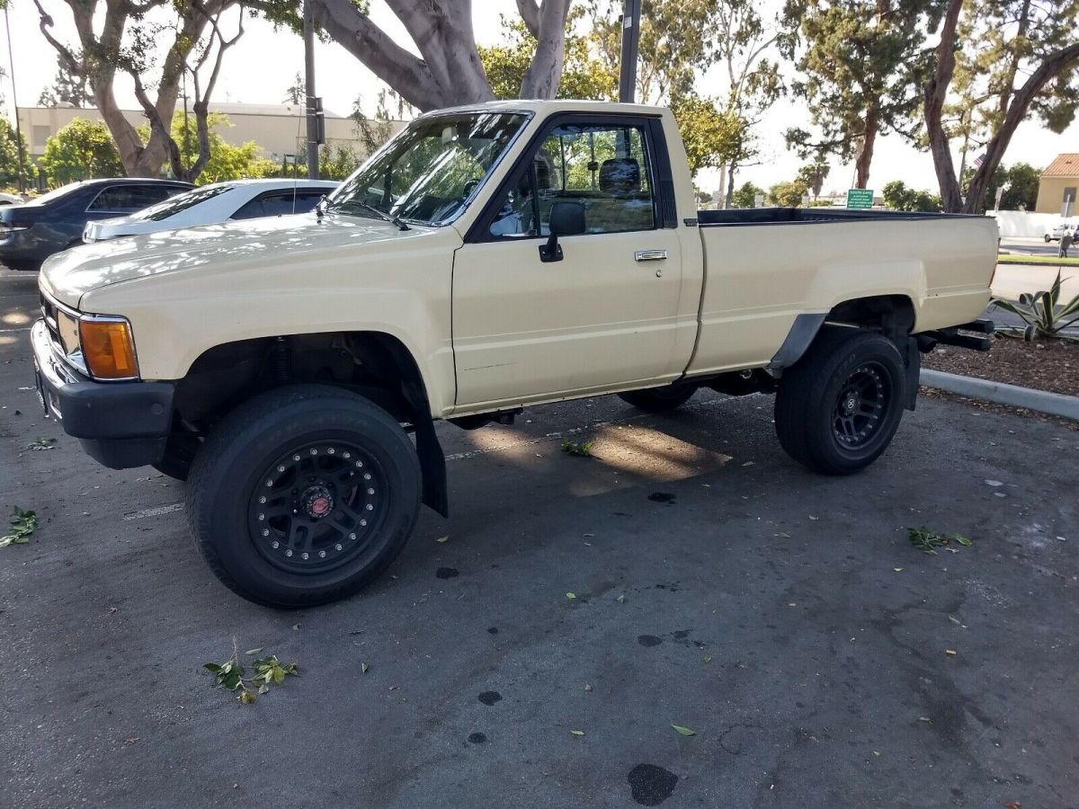 1985 Toyota Pickup RN65 SR5 - photo 5