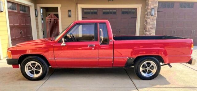 1985 Toyota 4Runner XTRACAB SR5 - photo 3