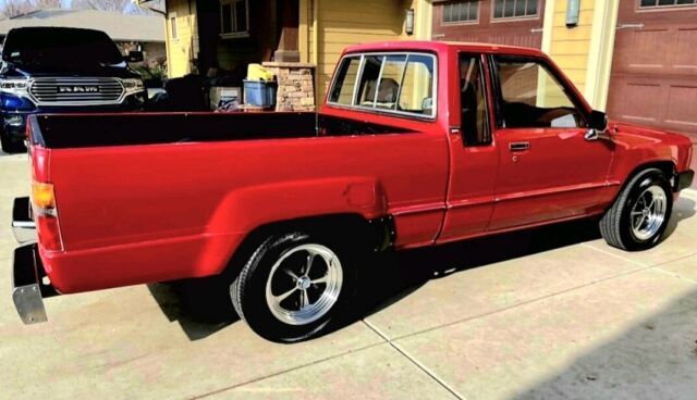 1985 Toyota 4Runner XTRACAB SR5 - photo 5
