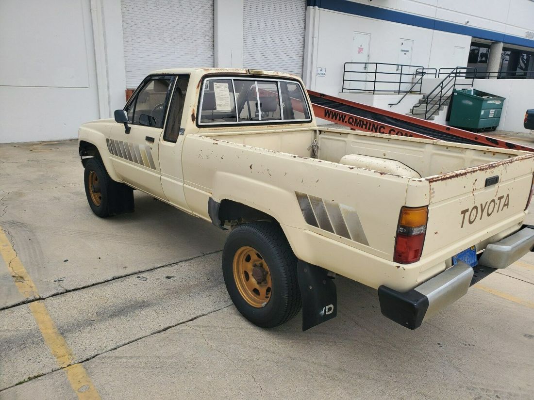 1985 Toyota Tacoma XTRACAB RN66 SR5 - photo 2
