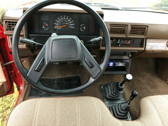 1985 Toyota Pickup SR5 - photo 10