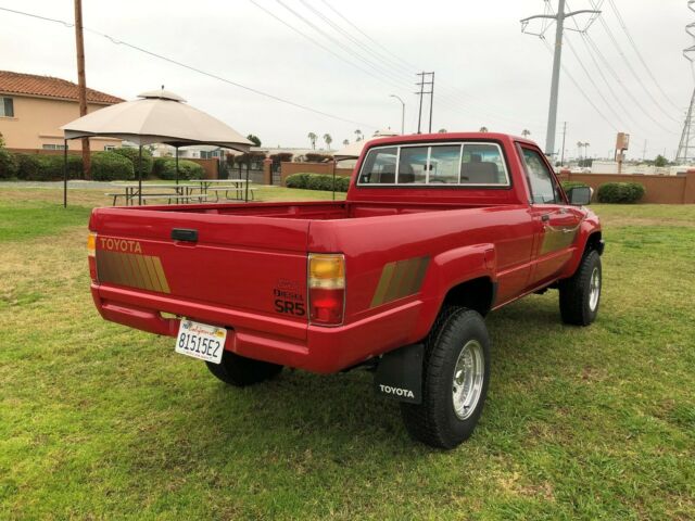 1985 Toyota Pickup SR5 - photo 5