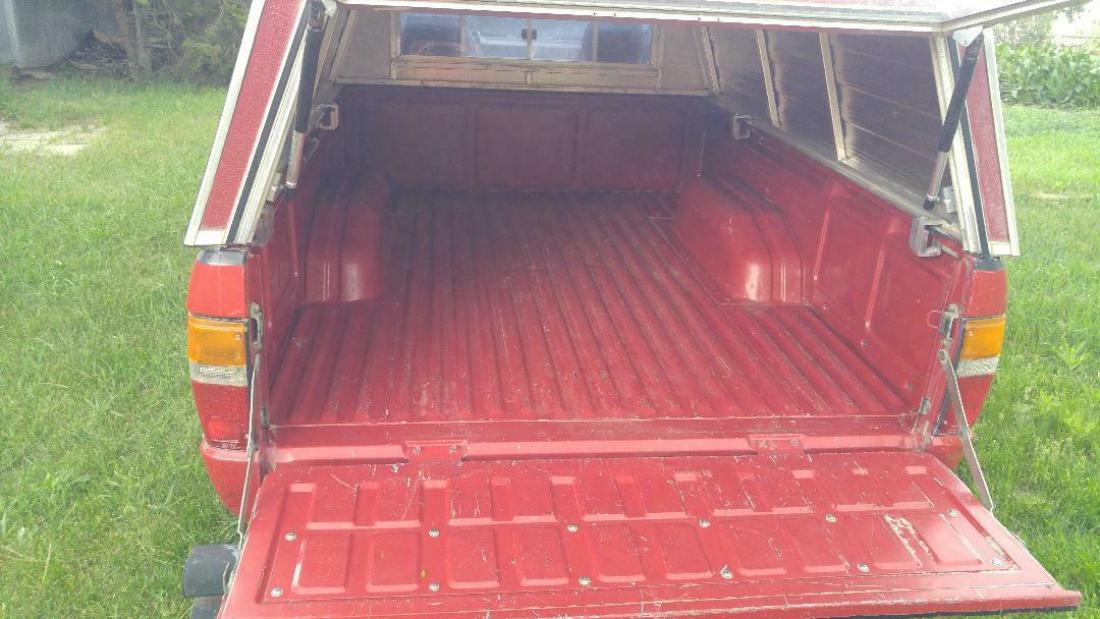 1985 Toyota Hilux - photo 8