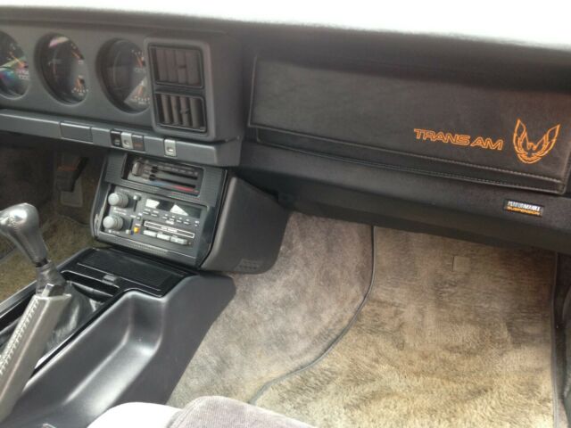 1985 Pontiac Trans Am - photo 10