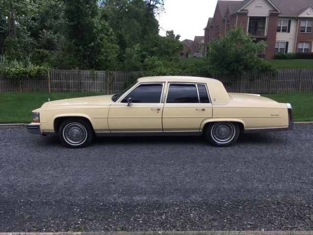 1985 Cadillac Fleetwood - photo 2