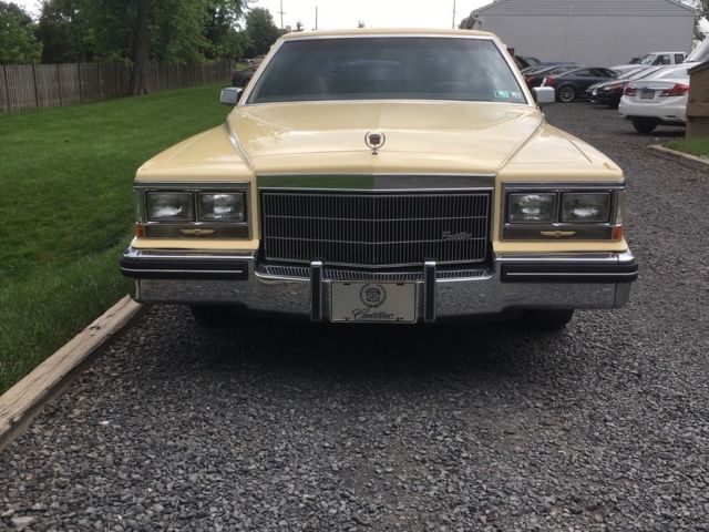 1985 Cadillac Fleetwood - photo 3