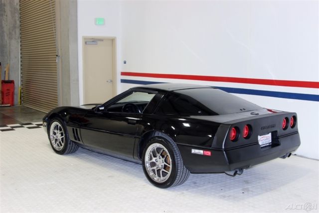 1985 Chevrolet Corvette Base Hatchback 2-Door - photo 4