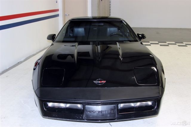 1985 Chevrolet Corvette Base Hatchback 2-Door - photo 7