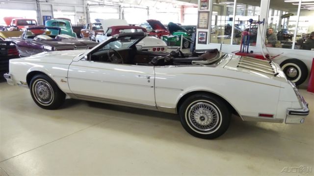 1985 Buick Riviera - photo 12
