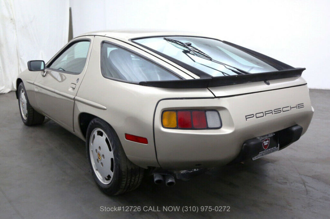 1985 Porsche 928 - photo 7