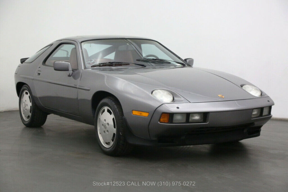 1985 Used 5L V8 32V Manual Hatchback 1985 Porsche 928