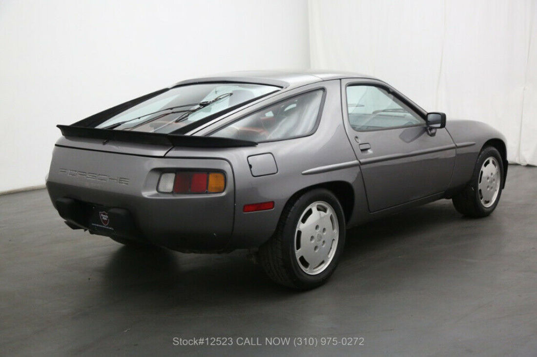 1985 Porsche 928 - photo 5