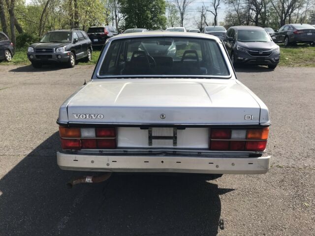 1985 Volvo 240 DL - photo 6