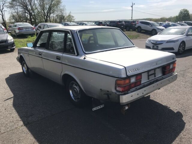 1985 Volvo 240 DL - photo 8