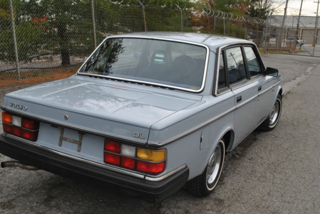 1985 Volvo 240 SEDAN - photo 3
