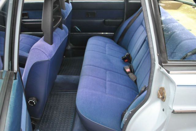 1985 Volvo 240 SEDAN - photo 8
