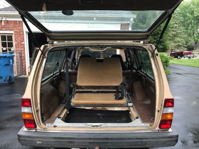 1985 Volvo 240 - photo 9