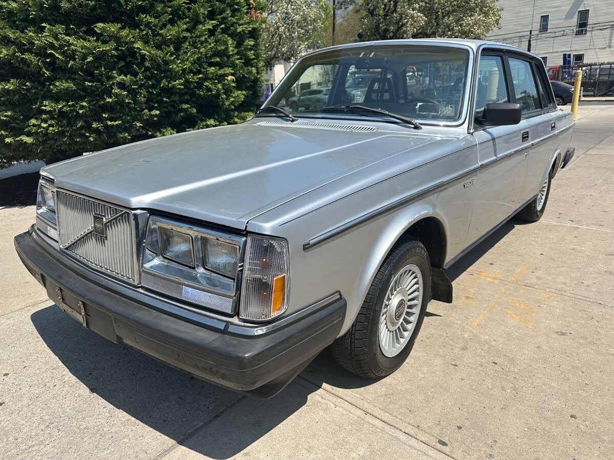 1985 Volvo 240 - photo 2