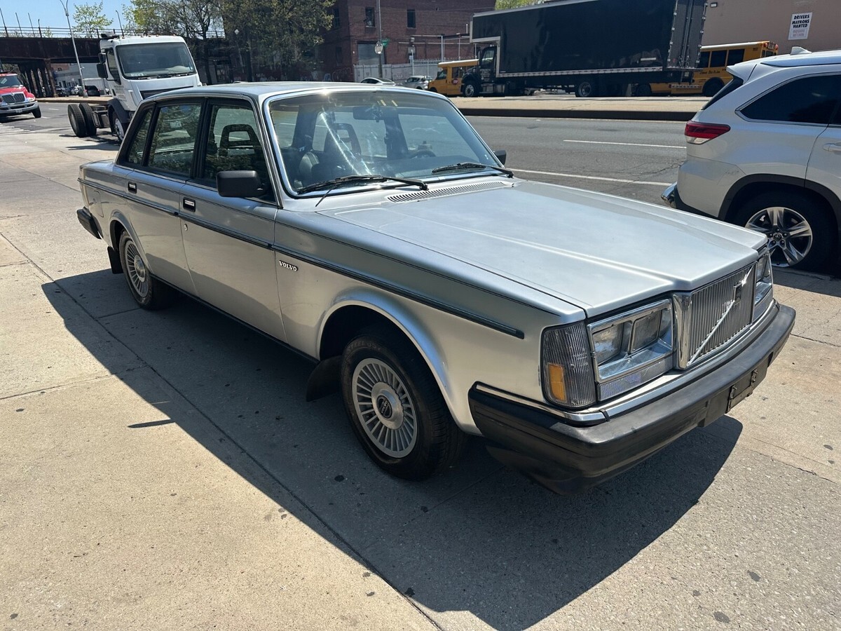 1985 Volvo 240 - photo 8