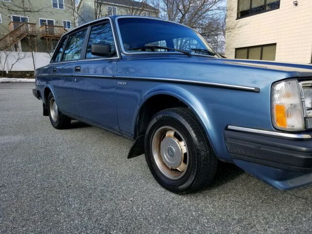 1985 Volvo 240 244 DL Automatic - photo 10