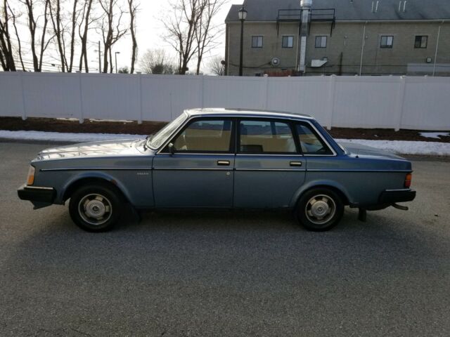 1985 Volvo 240 244 DL Automatic - photo 2