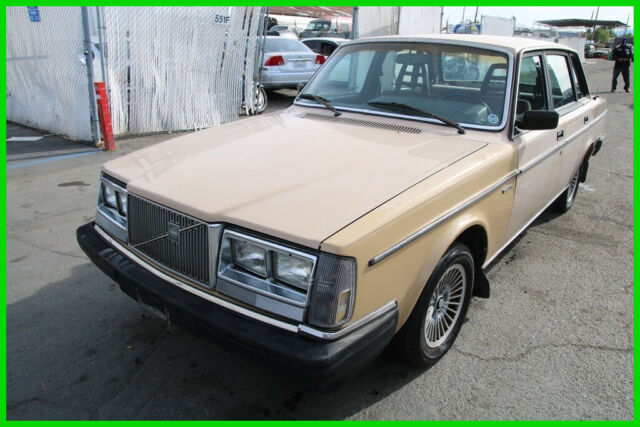 1985 Volvo DL Automatic 4 Cylinder No Reserve 1985 Volvo GL