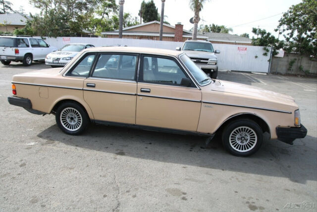 1985 Volvo GL - photo 5