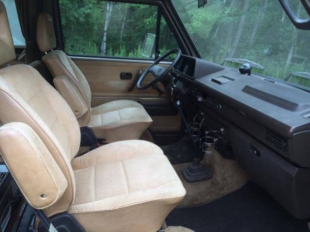 1985 Volkswagen Bus/Vanagon 4 speed standard - photo 3