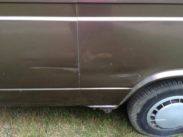 1985 Volkswagen Bus/Vanagon 4 speed standard - photo 7