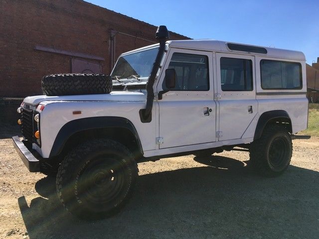 1985 White LHD Defender 110! 4.2L V8 with Auto Conversion! 1985 Land Rover Defender