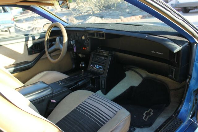 1985 Chevrolet Camaro Z28 - photo 10