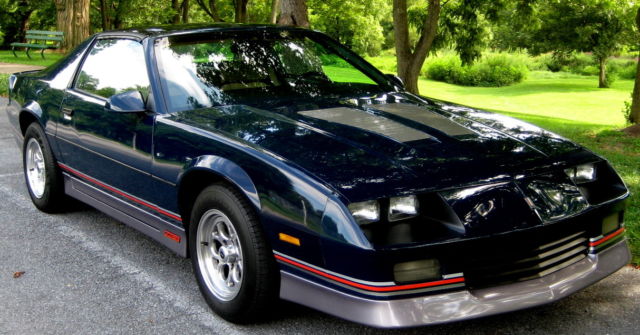 1985 Chevrolet Camaro - photo 2