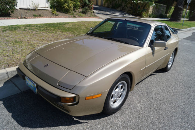 1985.5 944 5 SPD MANUAL COUPE WITH 55K ORIGINAL MILES & 1 OWNER UNTIL YEAR 2014! 1985 Porsche 944 5 SPD MANUAL COUPE WITH 55K ORIG MILES!