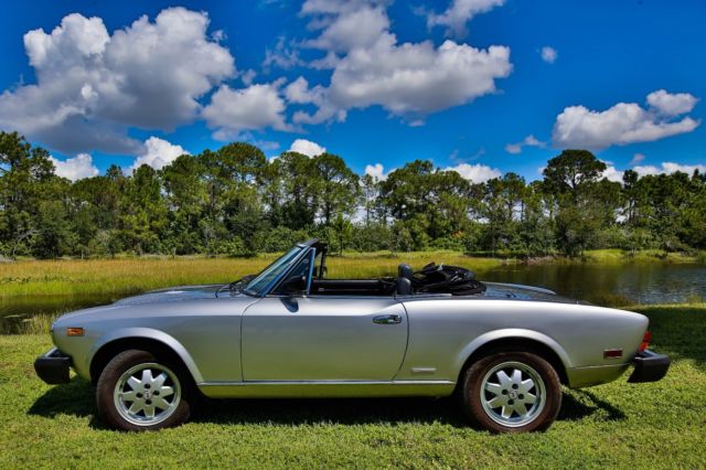 1985 Fiat 124 Spider - photo 4