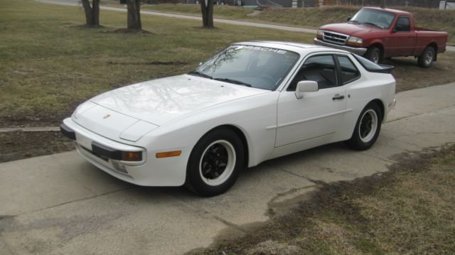 1985 Porsche 944 - photo 2