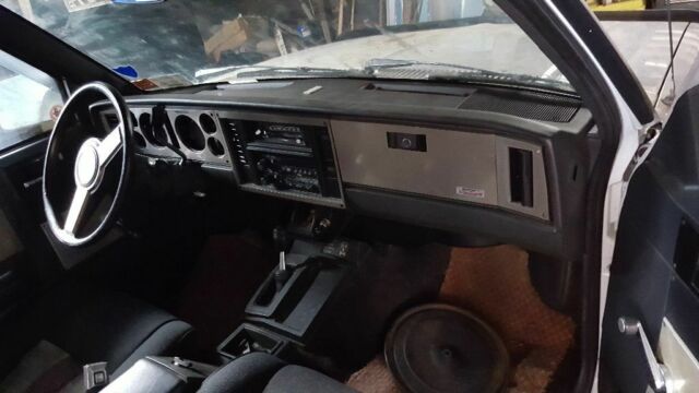 1985 Chevrolet S-10 LS - photo 11