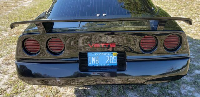 1985 Chevrolet Corvette - photo 2