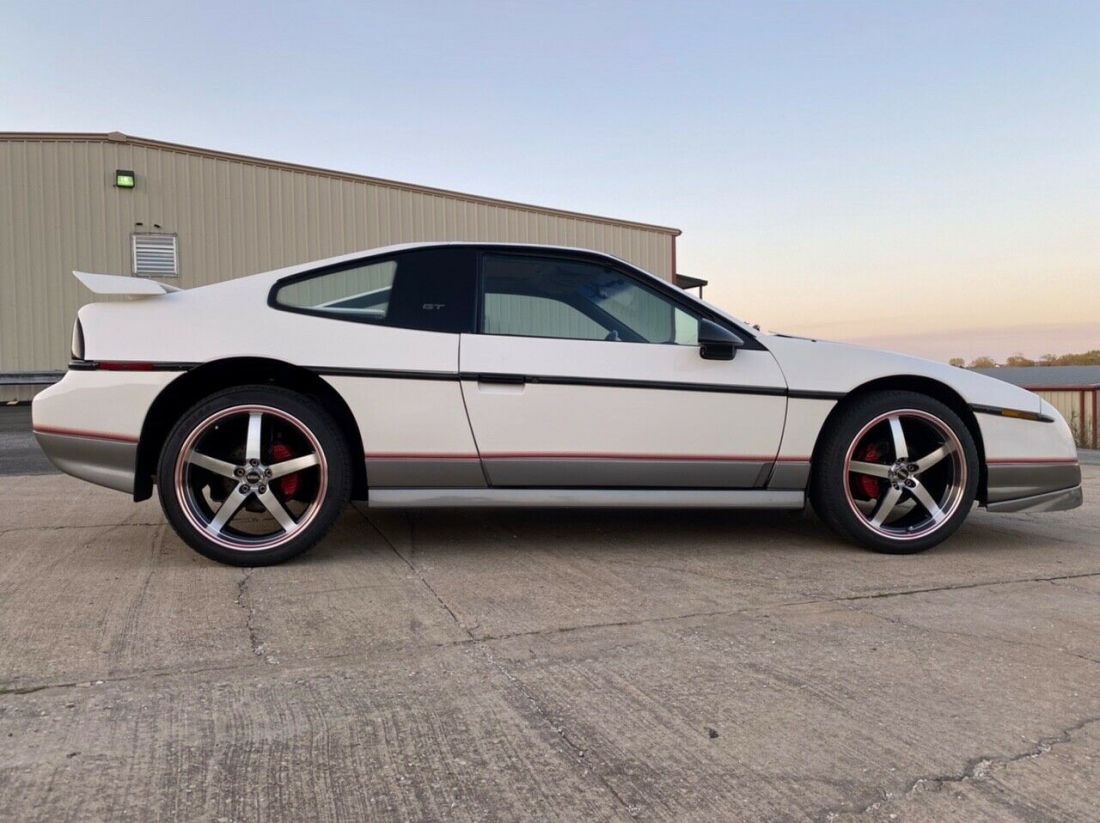 1986 Pontiac Fiero GT - photo 6