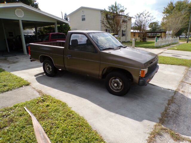 1986 1/2 Nissan Hardbody D-21 pickup truck (first year made, similar to 1987 D21 1987 Nissan Other Pickups