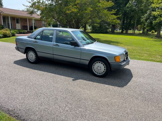 1986 Mercedes-Benz 190-Series - photo 2