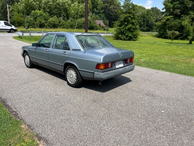 1986 Mercedes-Benz 190-Series - photo 4