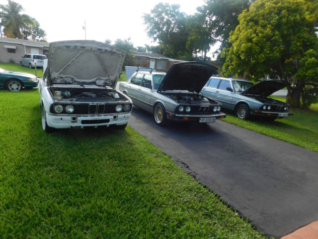 1986, 1987, 1988 BMWs 528e Base Sedan 4-Door 2.7L (3) BMWs 1987 BMW 5-Series