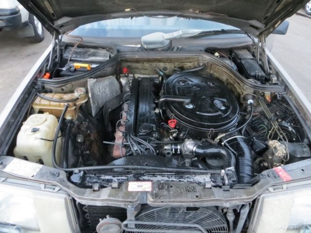 1986 Mercedes-Benz 300-Series 4 Dr - photo 7