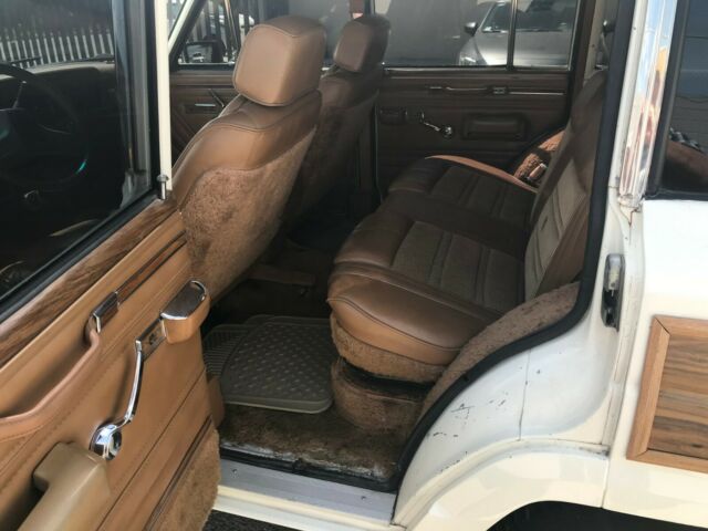1986 Jeep Wagoneer - photo 10