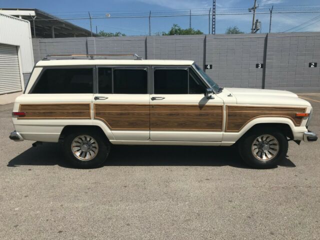 1986 Jeep Wagoneer - photo 4